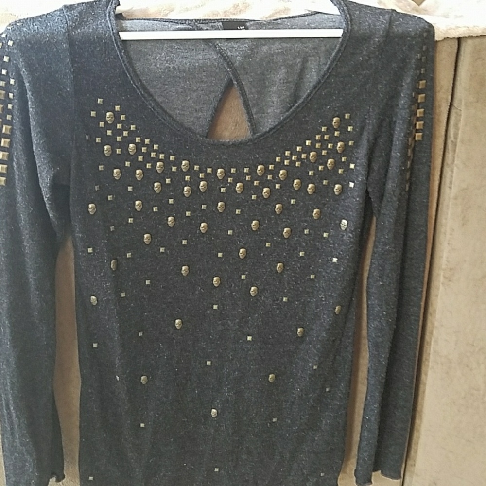 Skull sweater